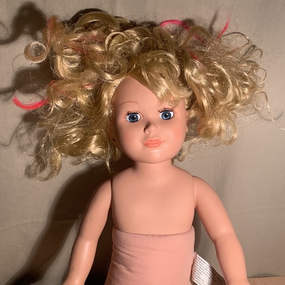 2013 blonde doll blue eyes - Picture 17 of 17